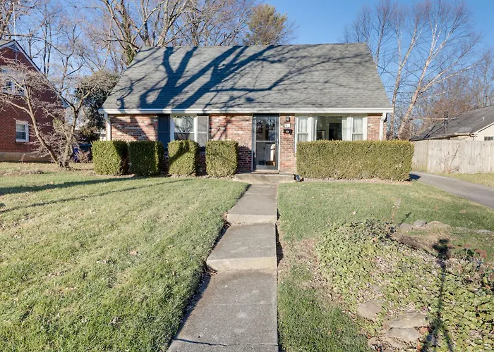 Lovely Lexington Home: 4 Mi To Downtown!