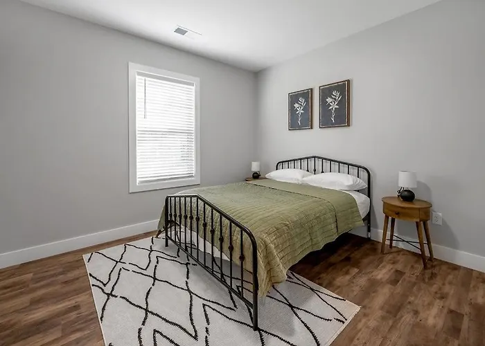 Cozy 3 Bedroom - Downtown Lexington
